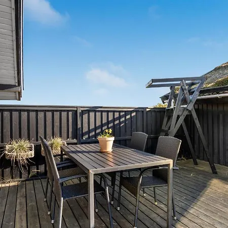 3 Bedroom Amazing In Blåvand